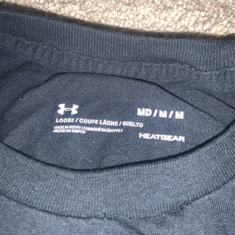 Black under armour tee